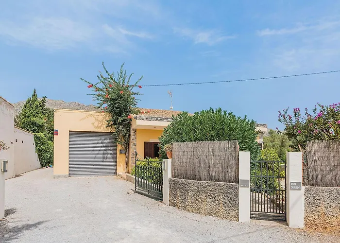 Sureda Mit Garten- Grill Und Terrasse By Interhome Dom wakacyjny