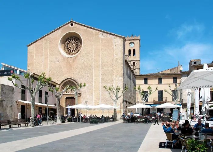 Sureda Mit Garten- Grill Und Terrasse By Interhome