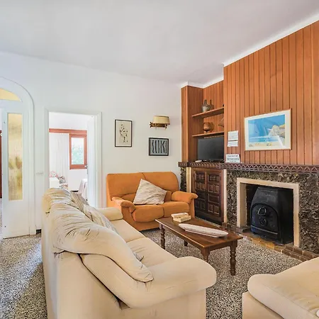 Sureda Mit Garten- Grill Und Terrasse By Interhome * Pollenca